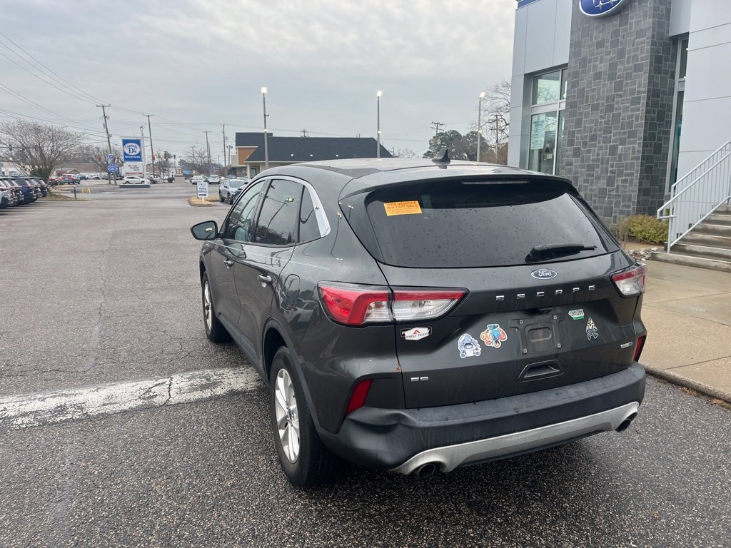 Used 2020 Ford Escape SE image 6