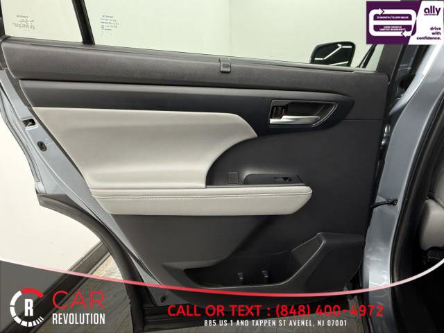 Used 2021 Toyota Highlander XLE image 51