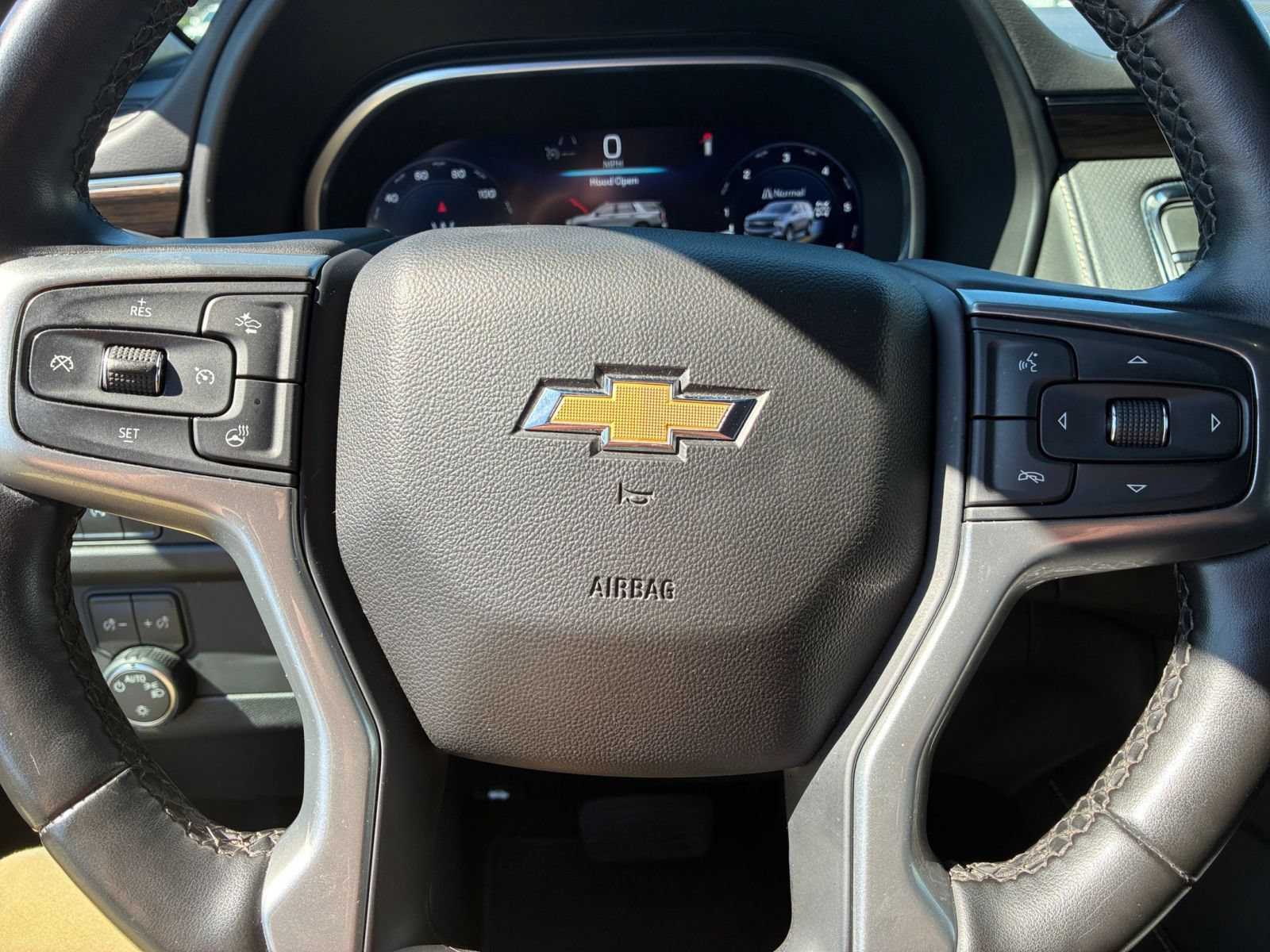 Used 2023 Chevrolet Tahoe Premier AWD/4WD image 26