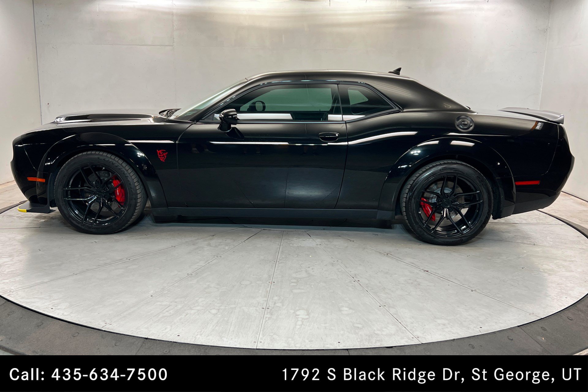 Used 2018 Dodge Challenger SRT Demon RWD image 2