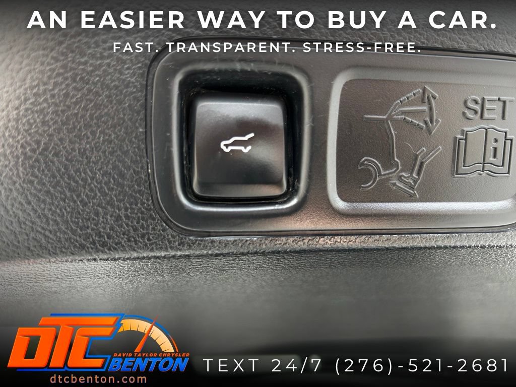 Used 2020 Ford Expedition XLT w/ Equipment Group 202A AWD/4WD image 33