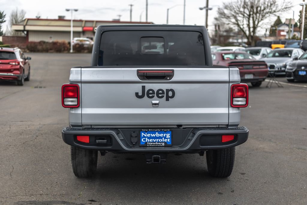 Used 2023 Jeep Gladiator Sport image 13