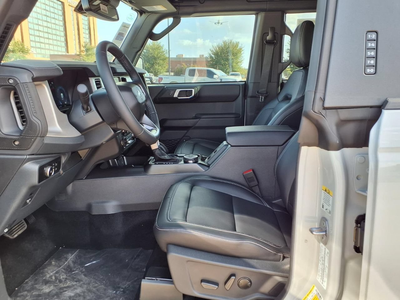 New 2026 Ford Bronco Outer Banks w/ Sasquatch Package AWD/4WD image 19