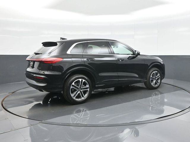 Used 2025 Audi Q5 Premium w/ Convenience Package AWD/4WD image 7
