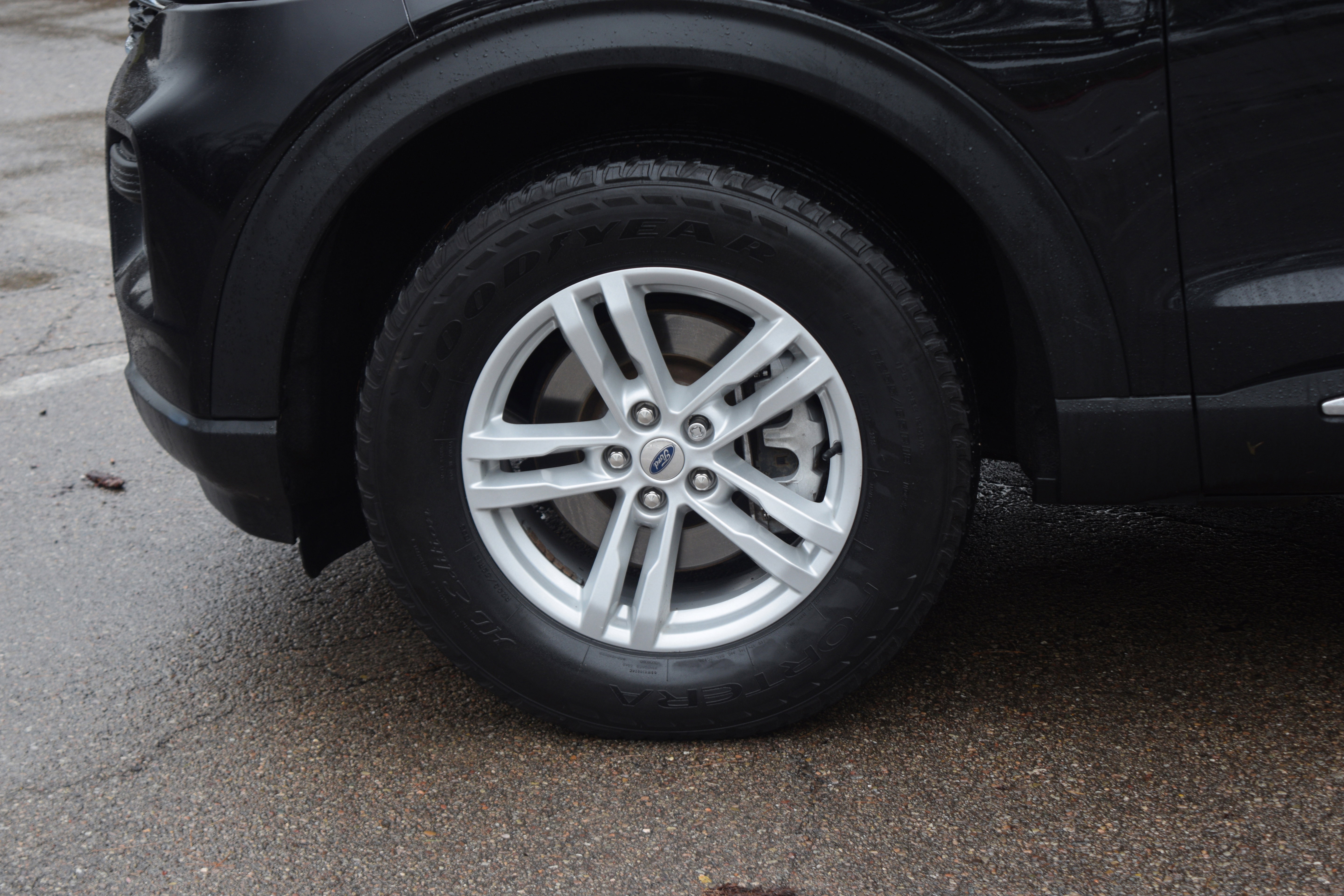 Used 2022 Ford Explorer XLT image 28