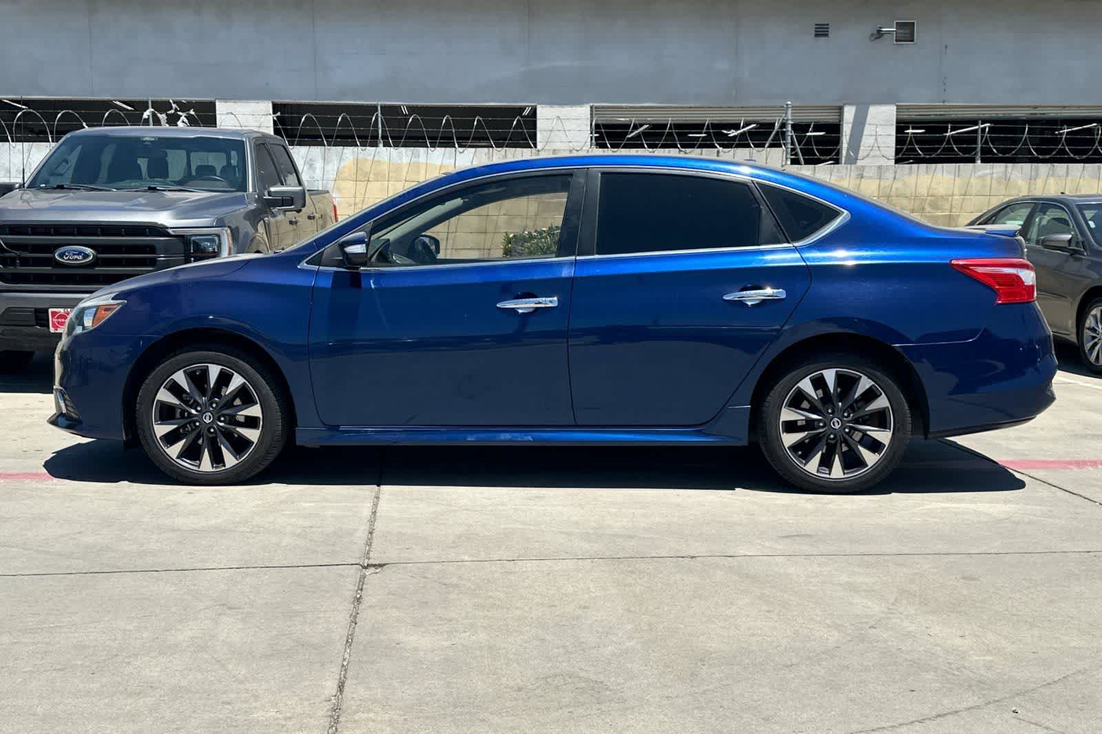 Used 2016 Nissan Sentra SR FWD image 6