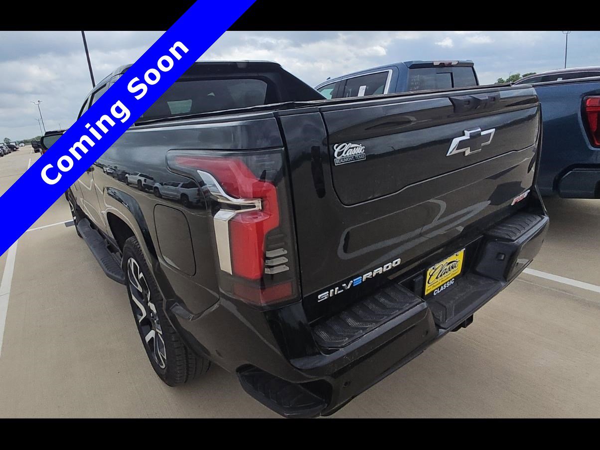 Used 2024 Chevrolet Silverado EV RST AWD/4WD image 4