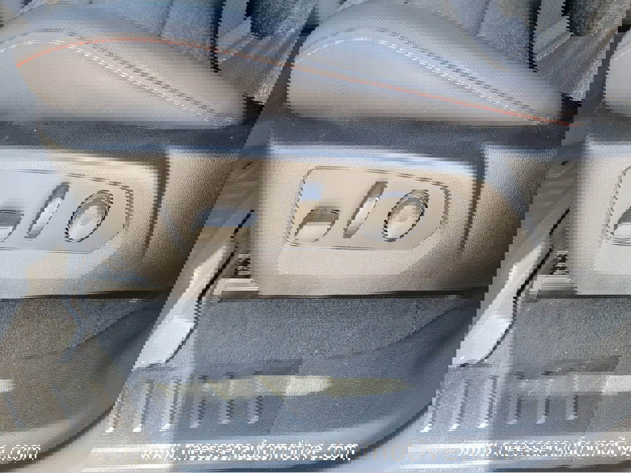 Used 2024 Chevrolet Colorado Z71 w/ Z71 Convenience Package 2 image 17