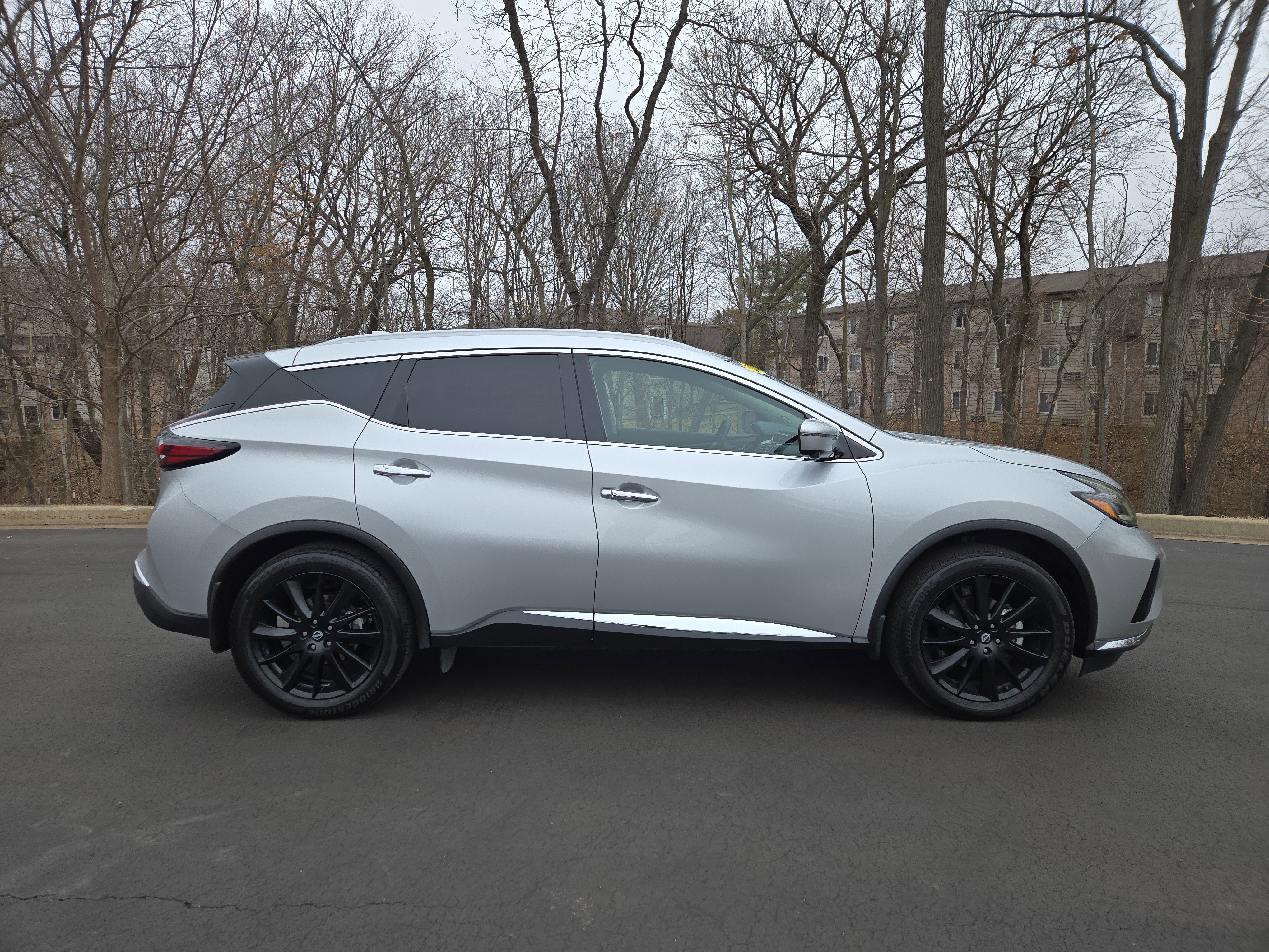 Used 2023 Nissan Murano SL w/ Cargo Package image 2