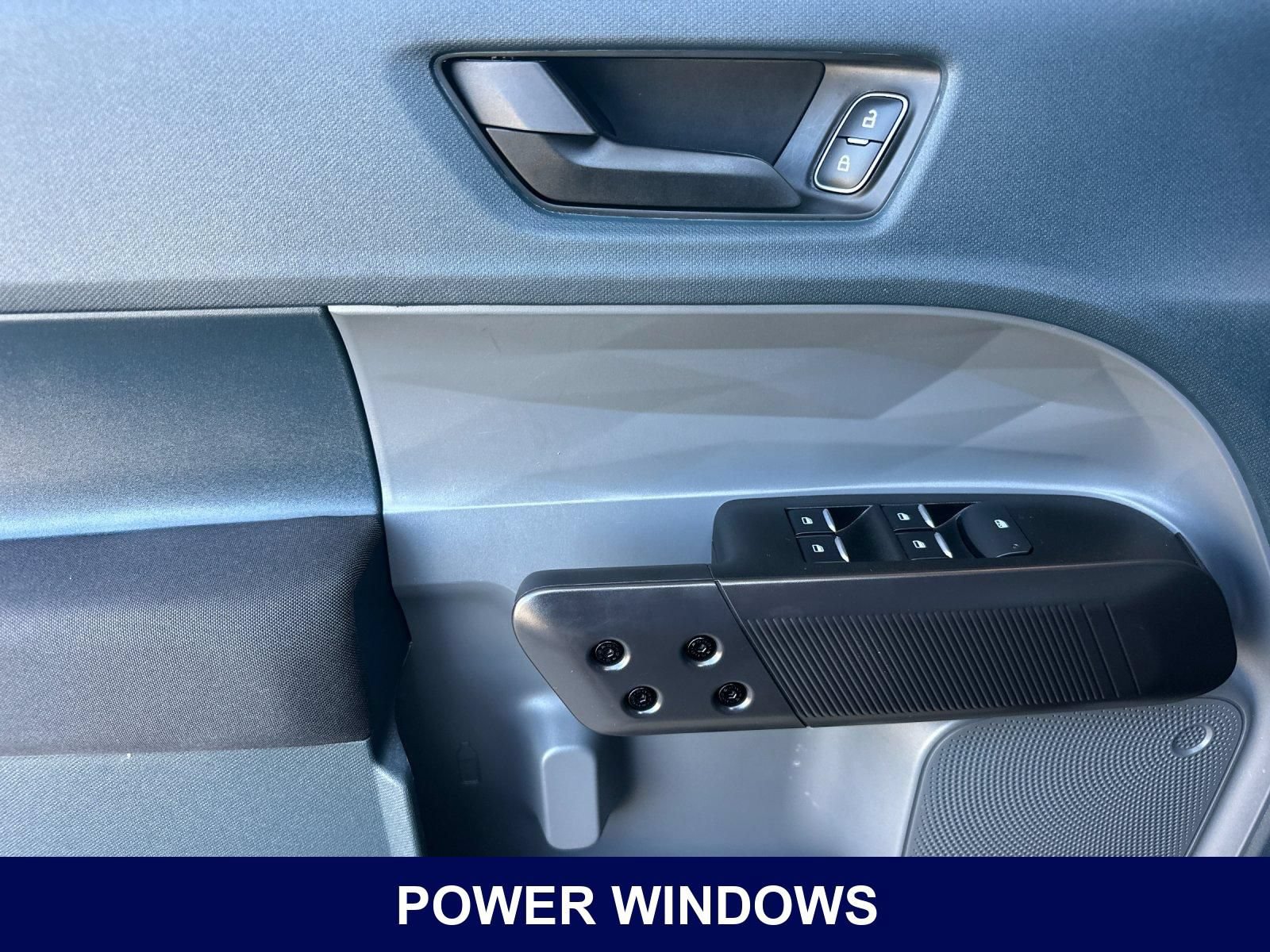 Used 2025 Ford Maverick XL FWD image 13