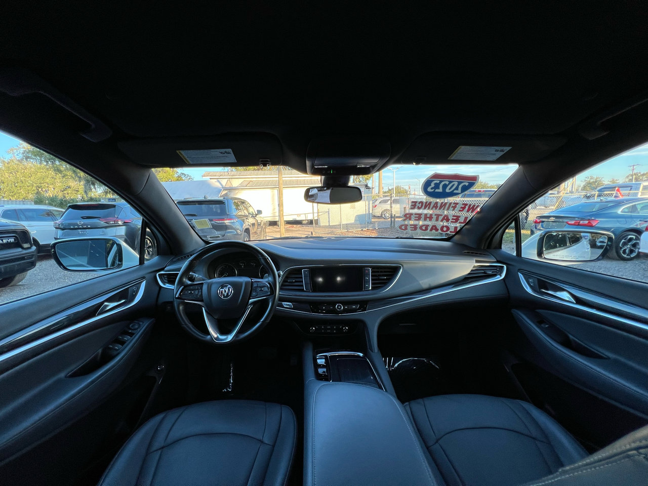 Used 2023 Buick Enclave Essence image 26