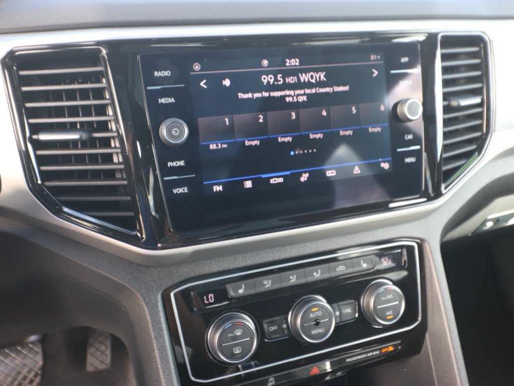 Used 2023 Volkswagen Atlas Cross Sport SE w/ Panoramic Sunroof Package FWD image 22