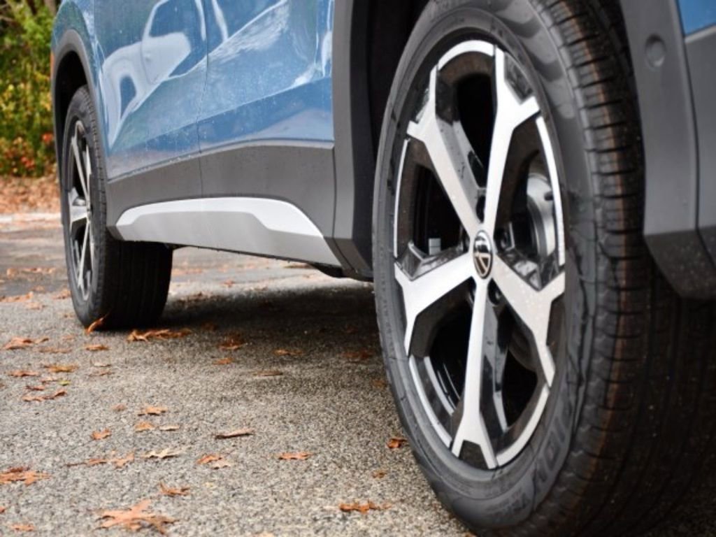 New 2026 Volkswagen Tiguan SE AWD/4WD image 10