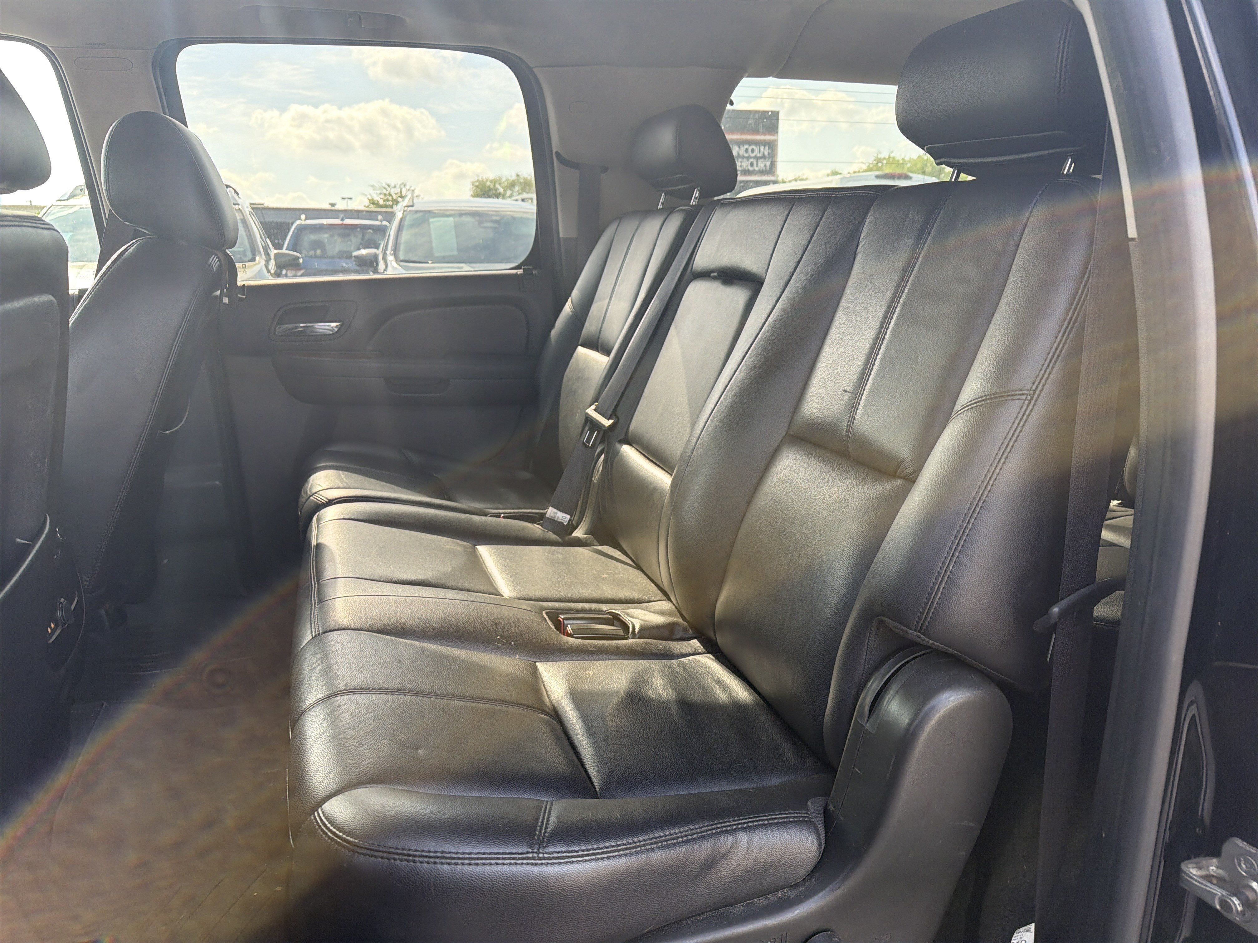 Used 2010 Chevrolet Suburban LT AWD/4WD image 11