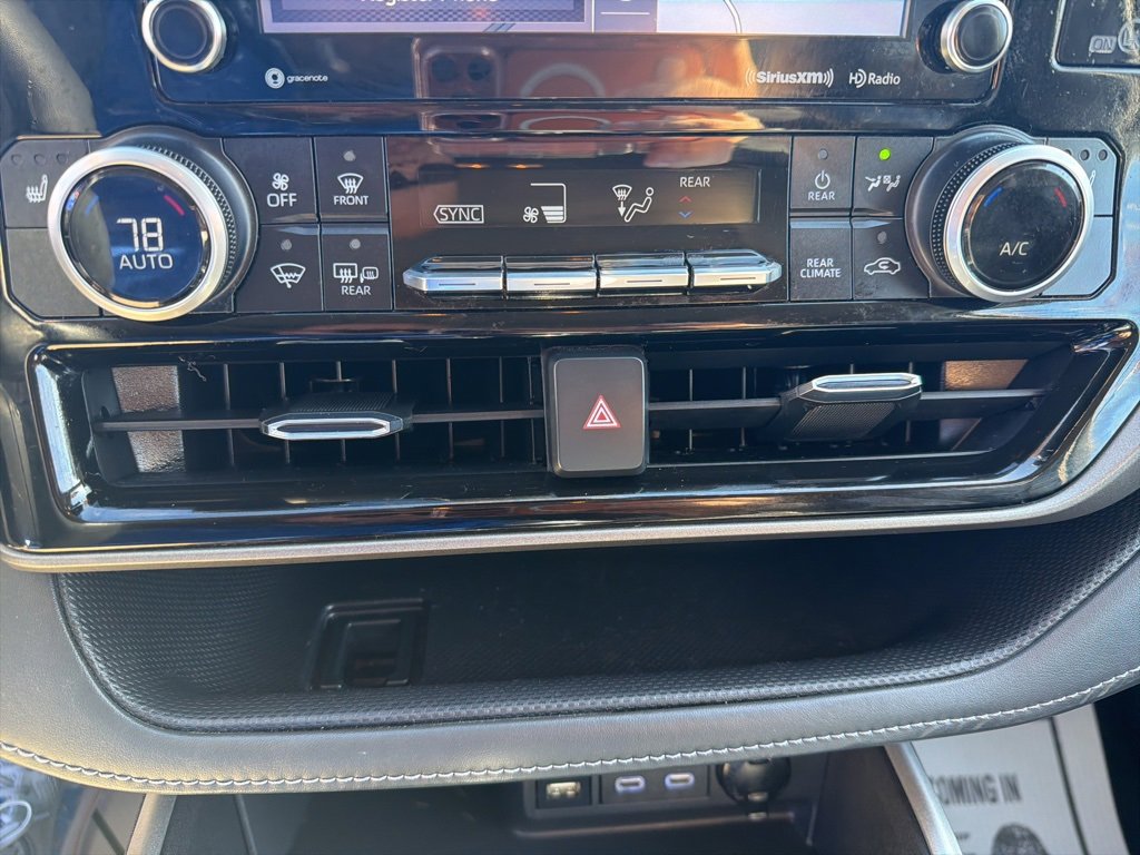 Used 2022 Toyota Highlander XLE image 8