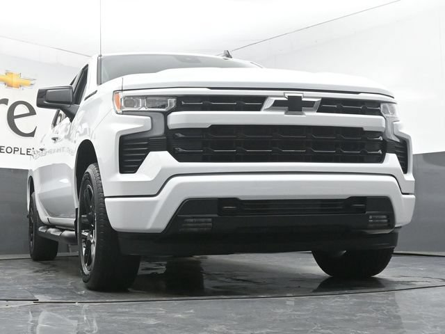 Used 2023 Chevrolet Silverado 1500 RST w/ Protection Package AWD/4WD image 3
