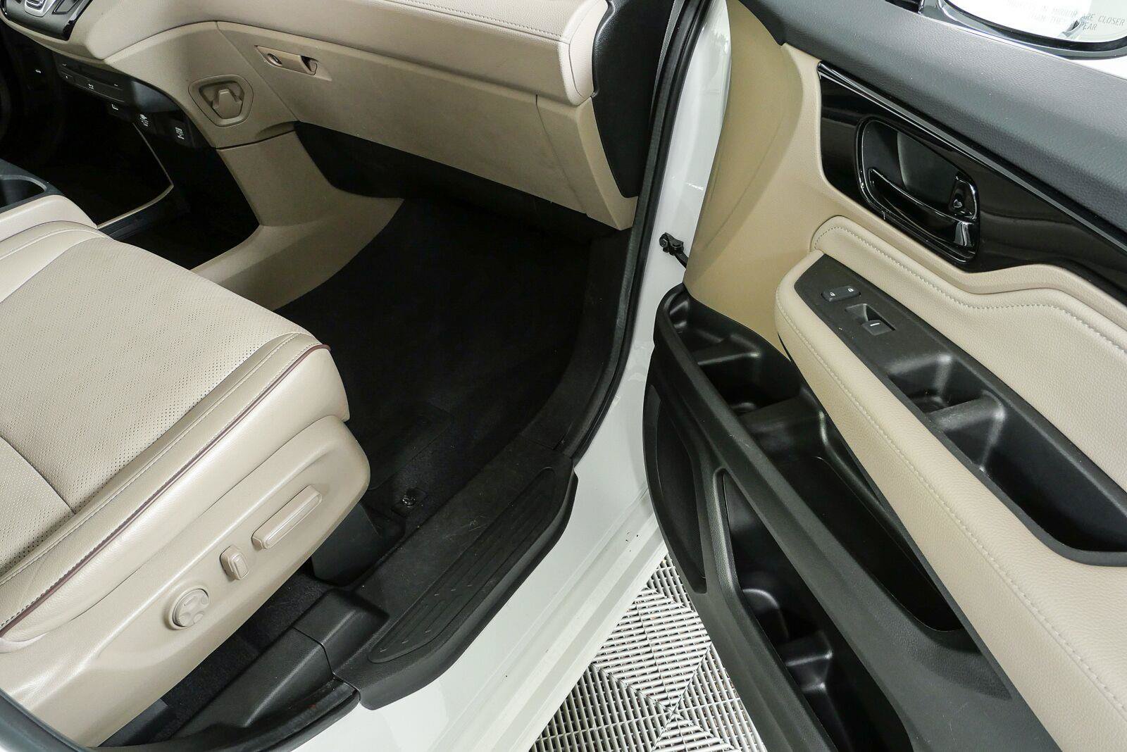 Used 2022 Honda Odyssey Elite image 26