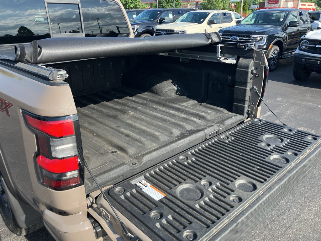 Used 2022 Nissan Frontier PRO-4X w/ Pro-4X Premium Package AWD/4WD image 8