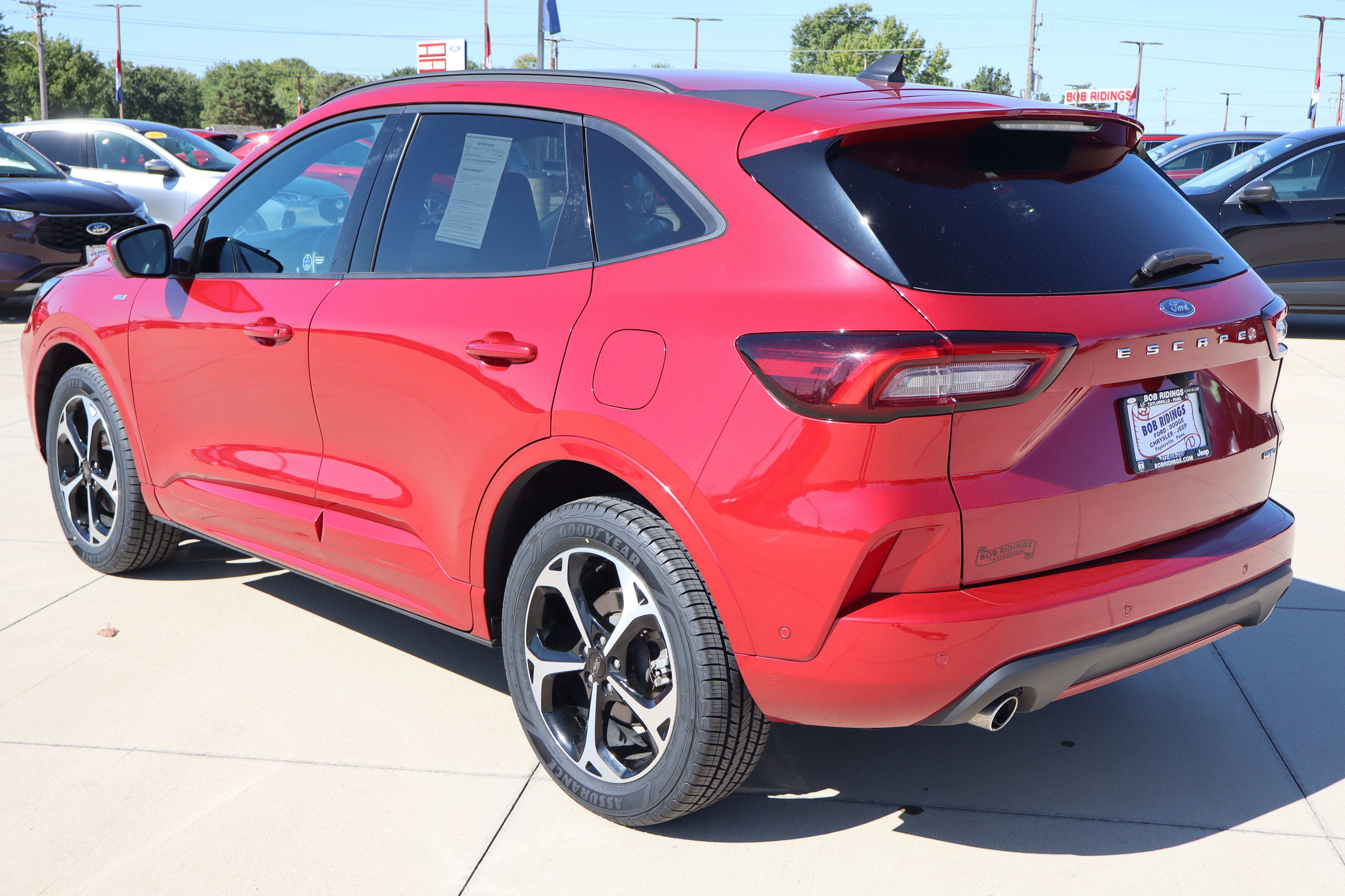 Used 2023 Ford Escape ST-Line Elite w/ Premium Technology Package AWD/4WD image 8