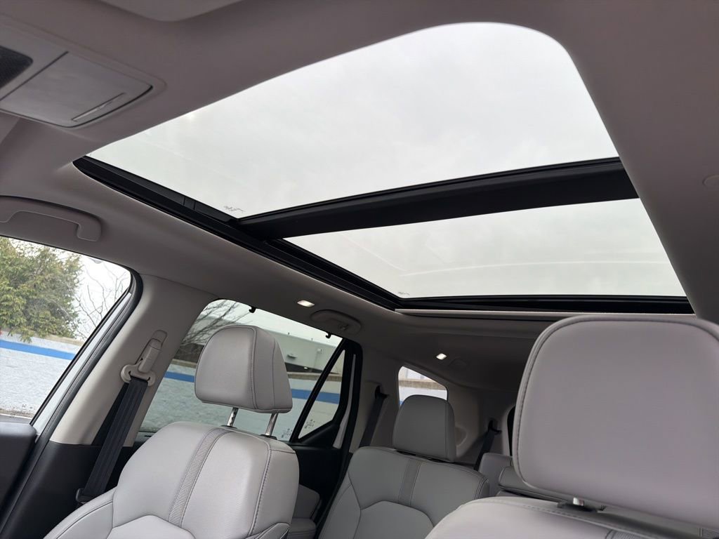 Certified 2023 Honda Pilot Touring image 11