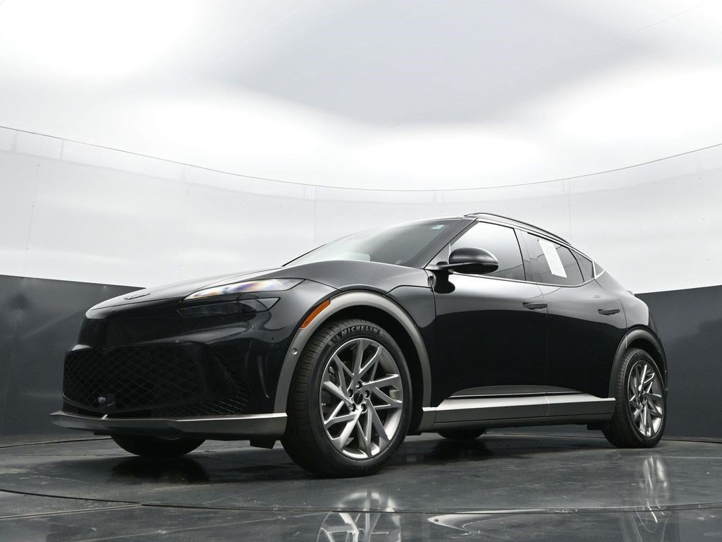 Used 2025 Genesis GV60 Advanced AWD/4WD image 34