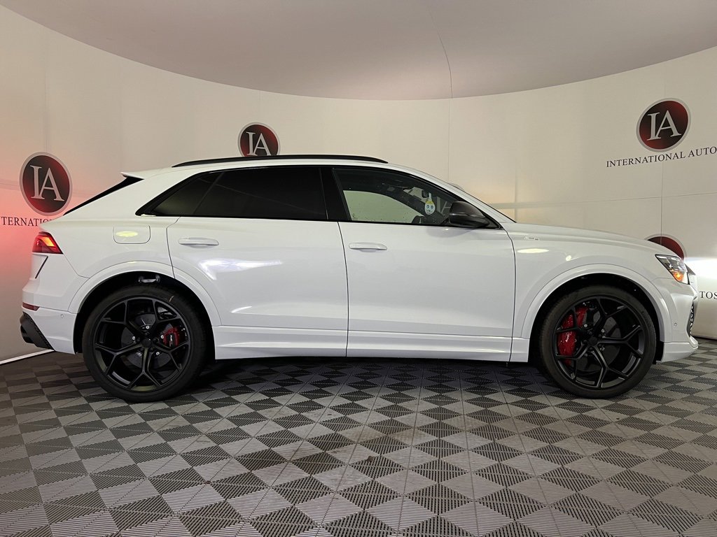 New 2026 Audi RS Q8 performance image 3