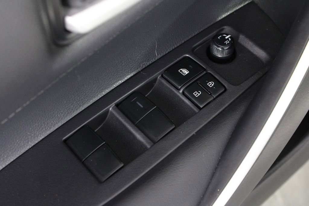 Used 2020 Toyota Corolla SE image 20
