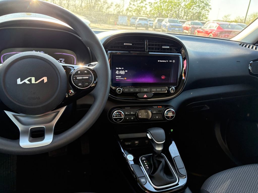 Certified 2024 Kia Soul S image 17