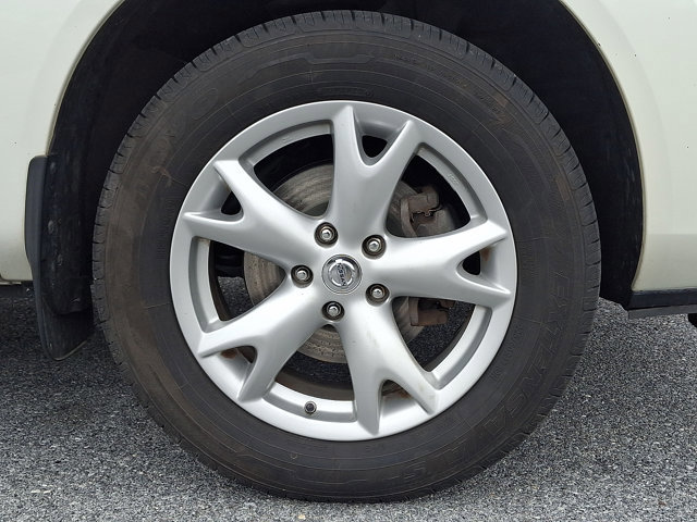 Used 2011 Nissan Rogue SV AWD/4WD image 8