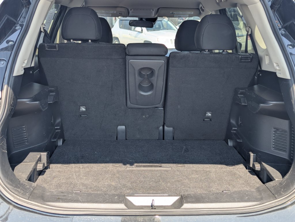 Used 2019 Nissan Rogue SV AWD/4WD image 32