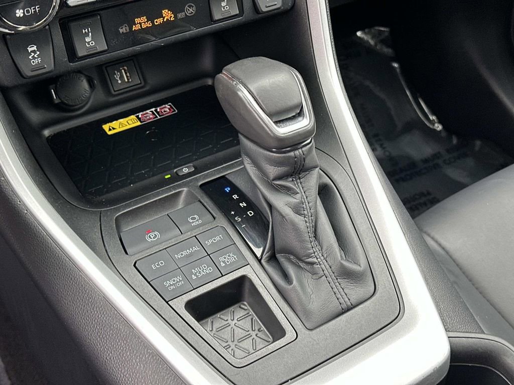 Used 2023 Toyota RAV4 XLE Premium AWD/4WD image 16