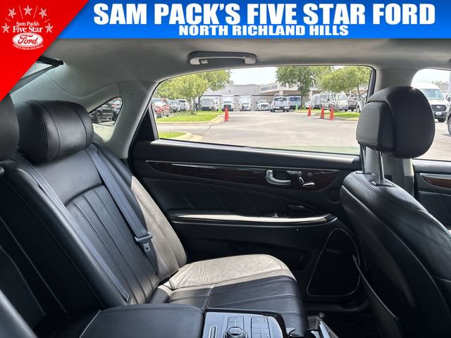 Used 2012 Hyundai Equus Signature RWD image 16