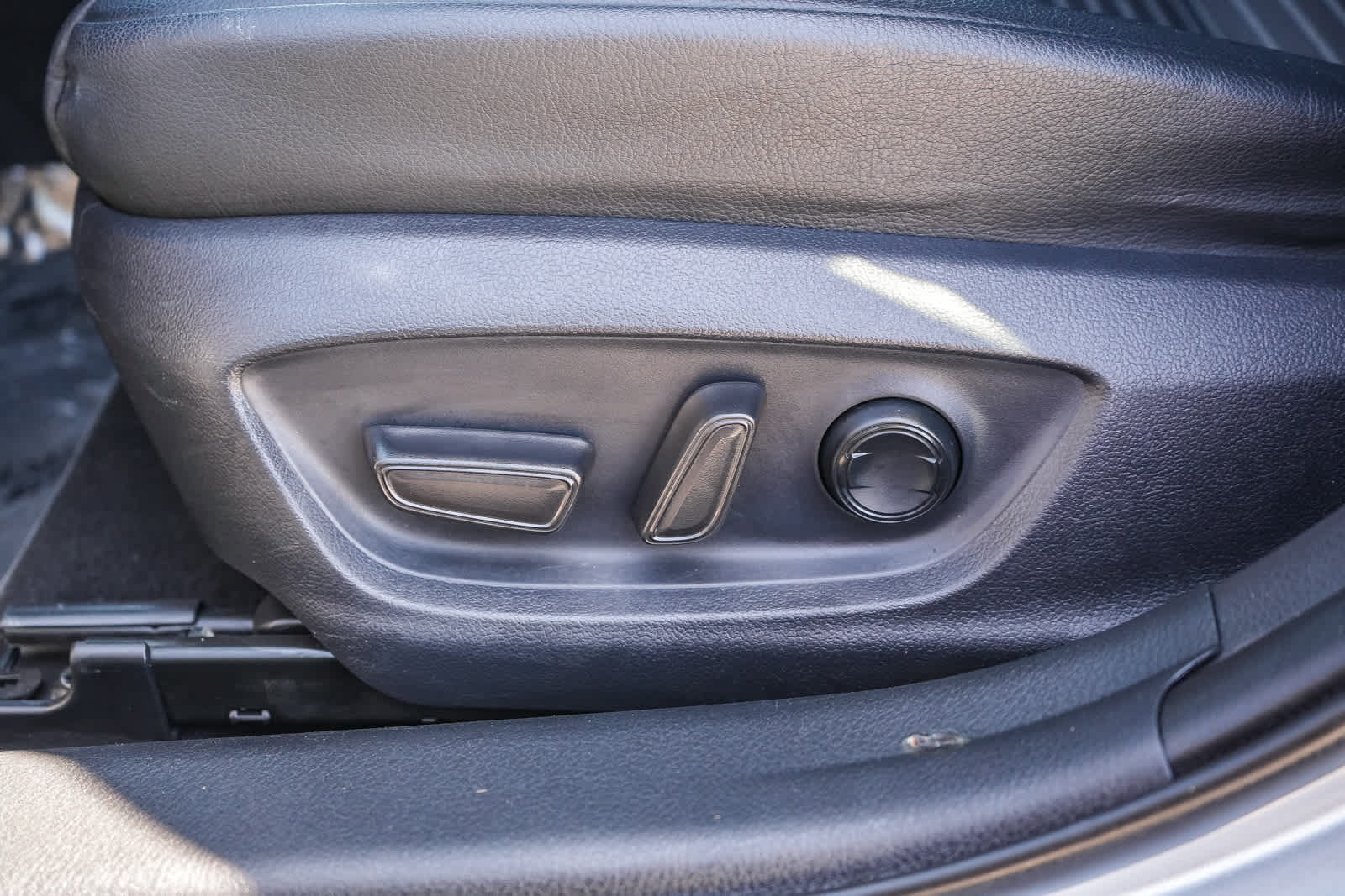 Used 2018 Toyota Camry SE FWD image 21