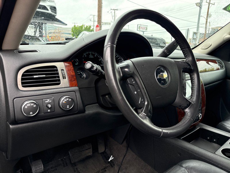 Used 2010 Chevrolet Tahoe LT w/ Regional Value Package AWD/4WD image 17