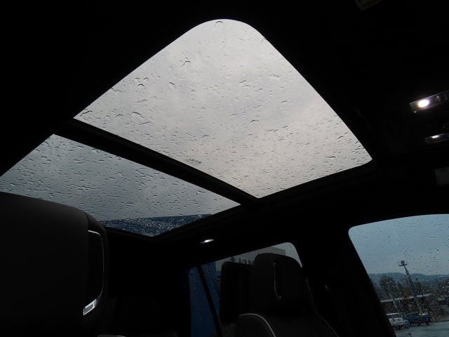 Used 2021 Cadillac Escalade Premium Luxury image 50