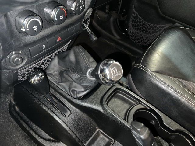 Used 2013 Jeep Wrangler Sport image 30