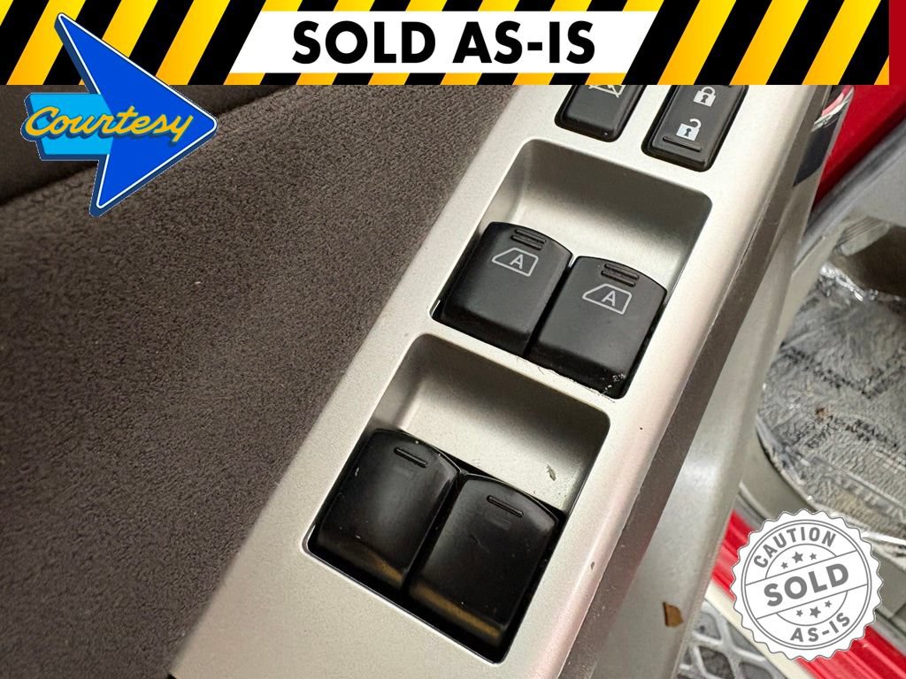 Used 2011 Nissan Pathfinder SV RWD image 21