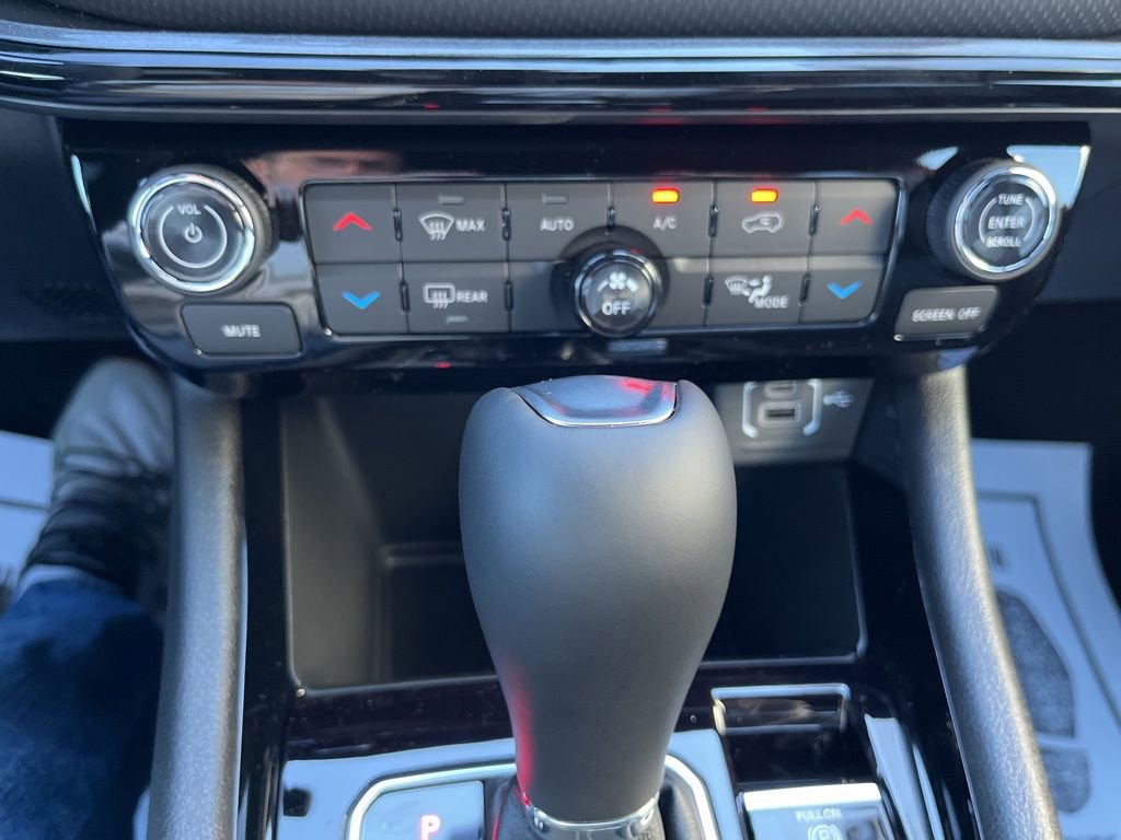 New 2026 Jeep Compass Limited image 12
