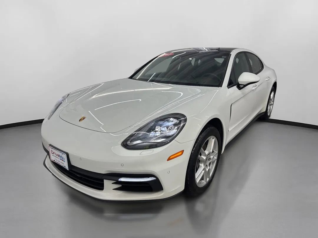 Used 2017 Porsche Panamera image 4