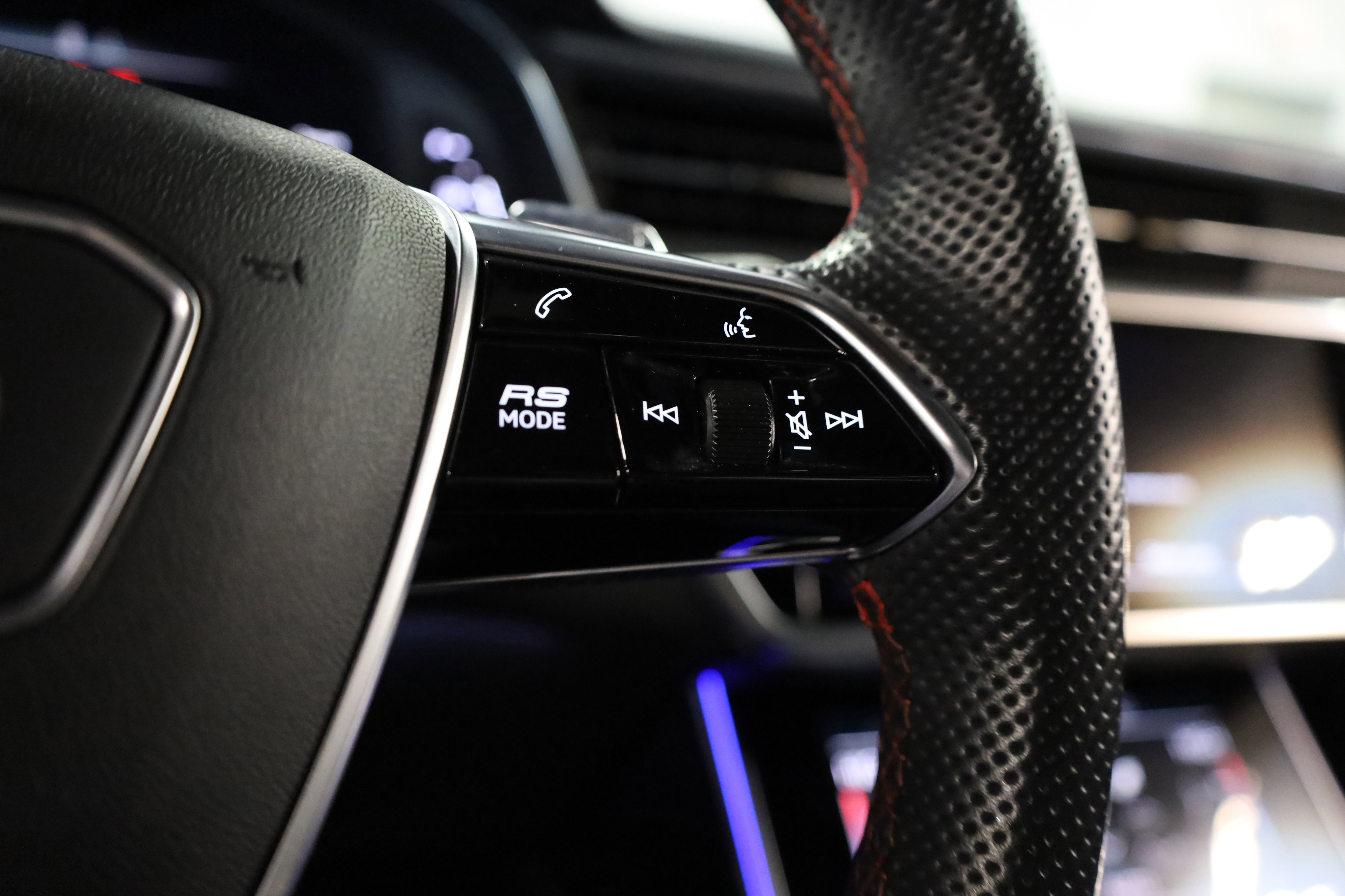 Used 2021 Audi RS 6 image 22