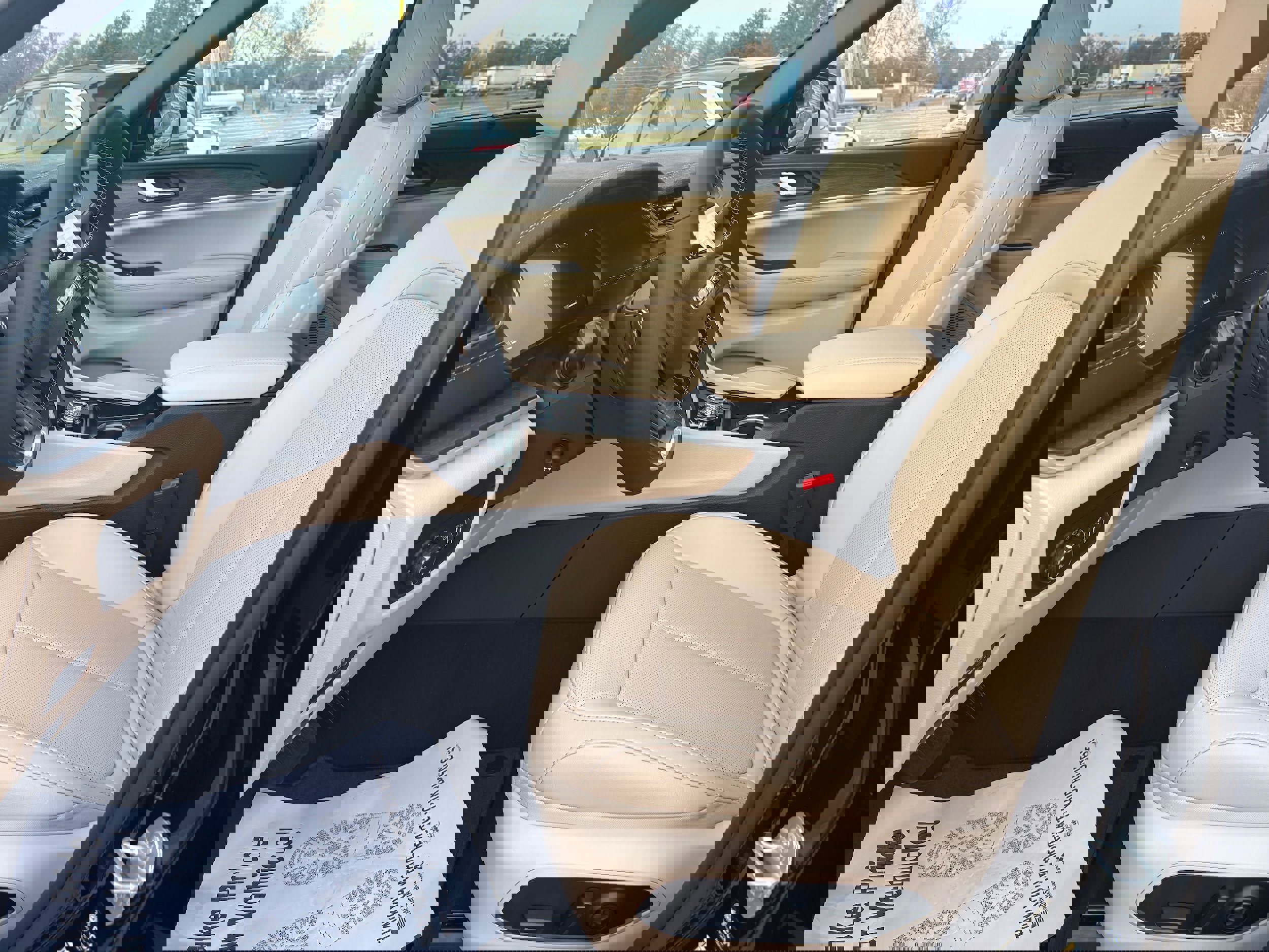 New 2025 Jeep Grand Cherokee L Limited w/ Luxury Tech Group II image 7