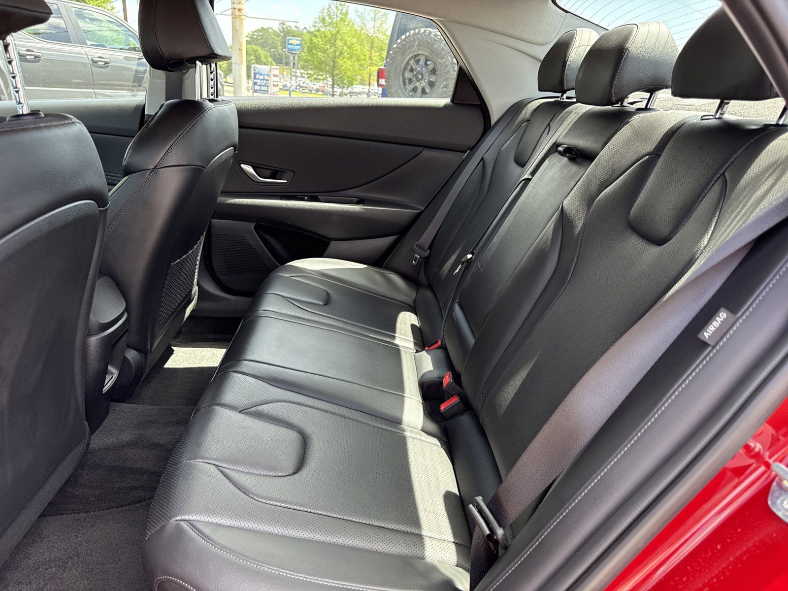 Certified 2025 Hyundai Elantra Limited image 13