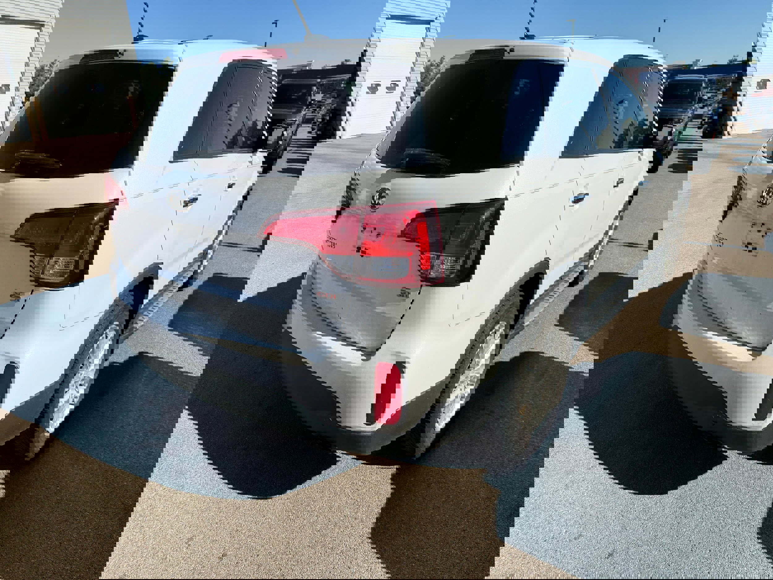 Used 2014 Kia Sorento LX image 8