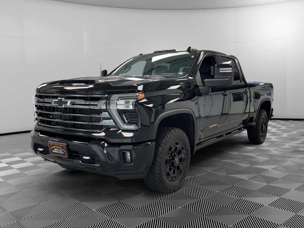 Used 2024 Chevrolet Silverado 2500 High Country w/ High Country Premium Package AWD/4WD image 4