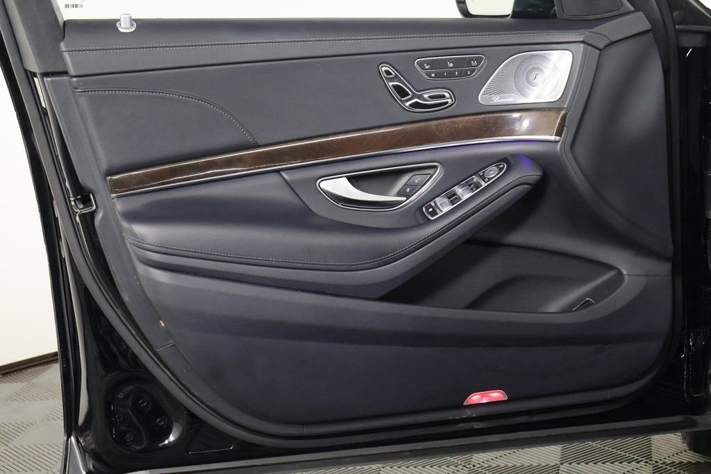 Used 2020 Mercedes-Benz S 450 Sedan image 12