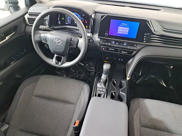 Used 2025 Toyota Camry LE image 15