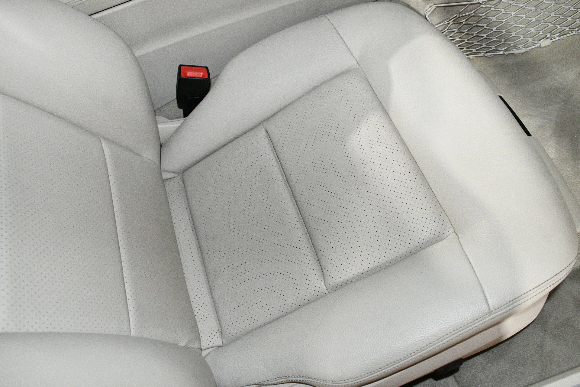Used 2014 Mercedes-Benz E 350 4MATIC Sedan image 12