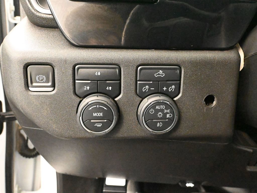 Used 2024 Chevrolet Silverado 2500 LT image 35
