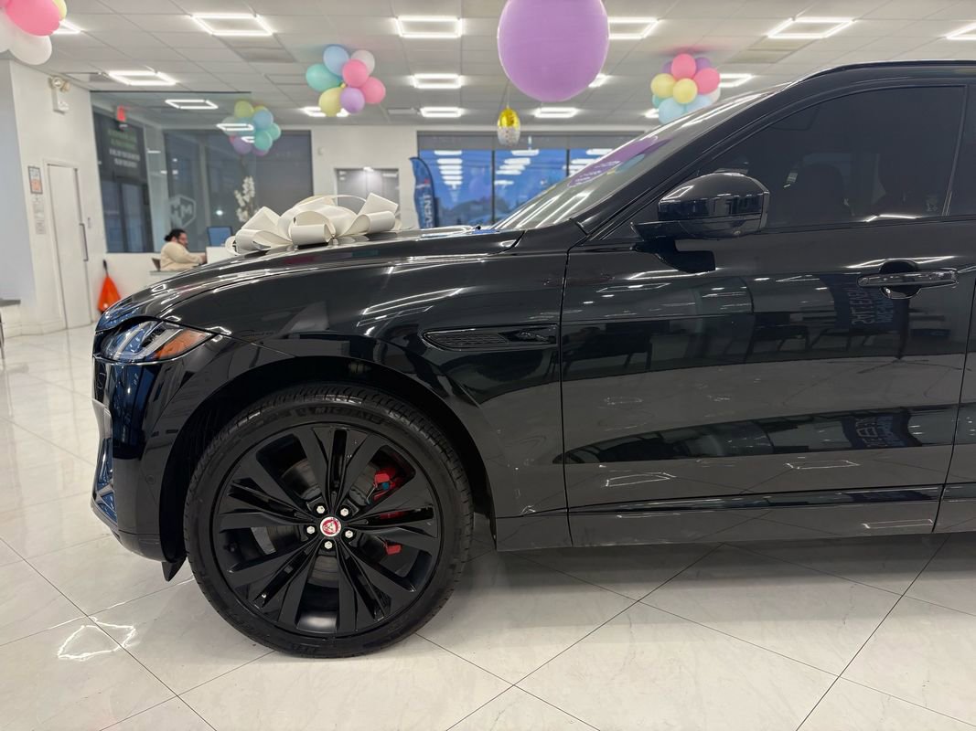 Used 2021 Jaguar F-PACE R-Dynamic S image 6