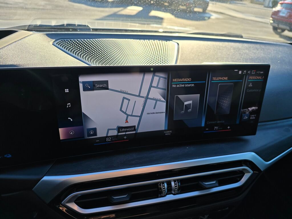 Used 2023 BMW 330e w/ Premium Package image 22